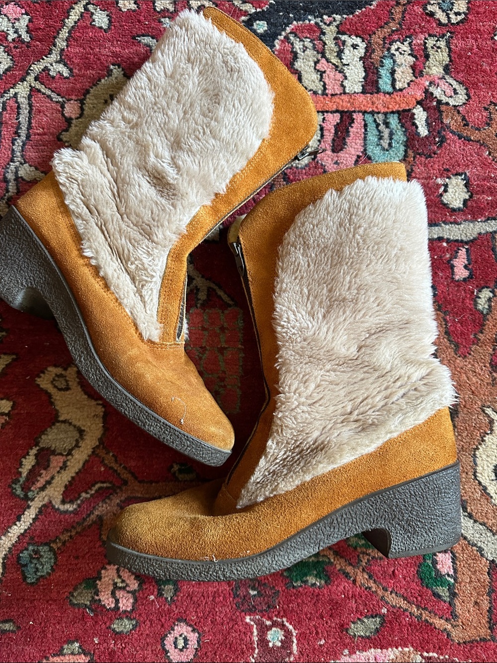 Vintage 70s Suede Faux Shearling Rubber Bottom Winter Hippy Boot 8